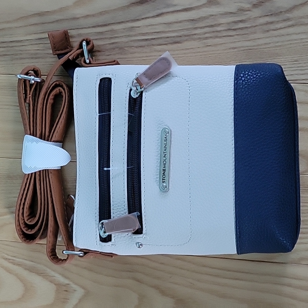 New Stone Mountain USA Leather Purse